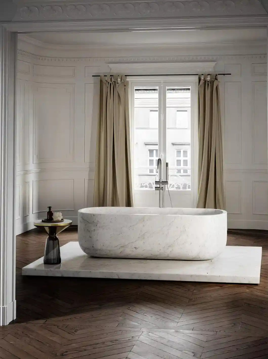 Luxurious Custom Marble Bathtub in Various Colors and Shapes